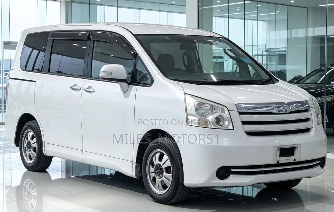 Toyota Noah 2009 White