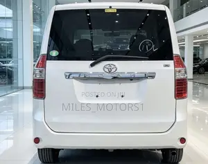 Toyota Noah 2009 White