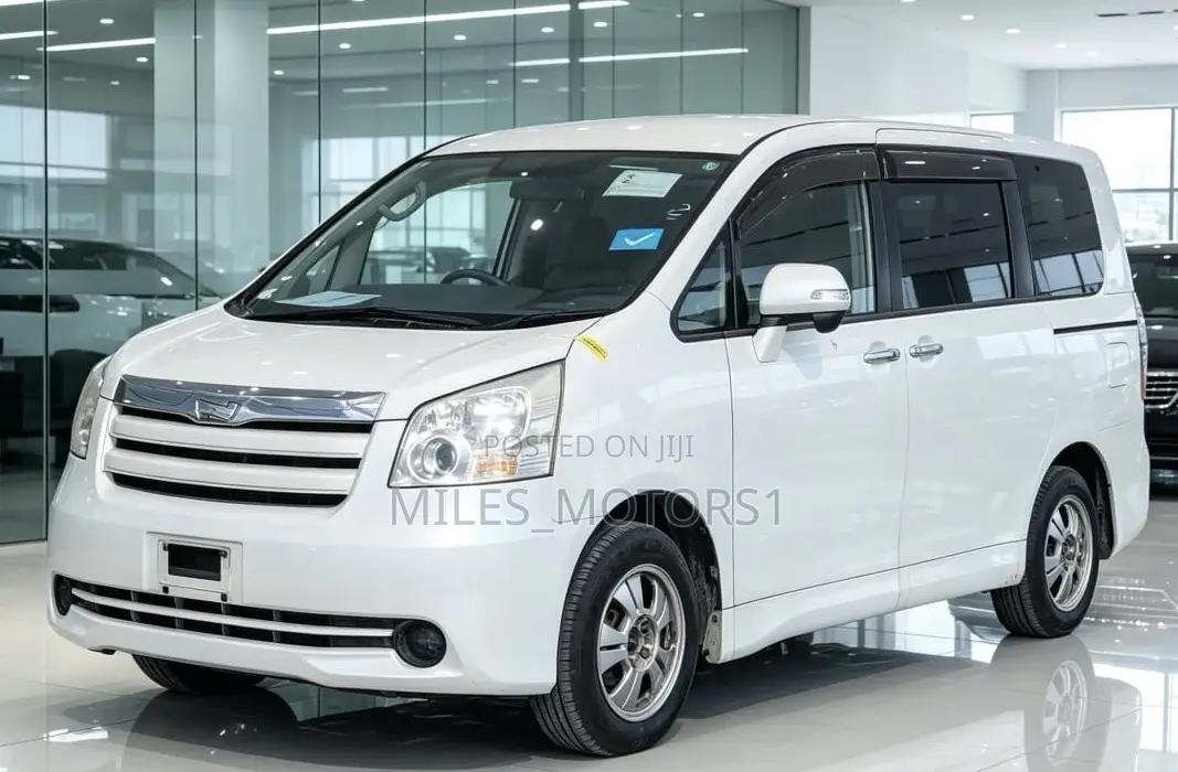 Toyota Noah 2009 White