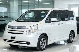 Toyota Noah 2009 White