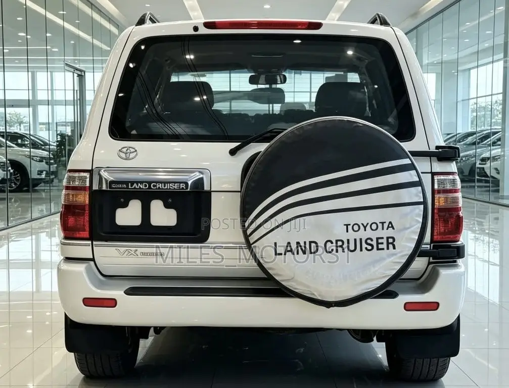 Toyota Land Cruiser 2007 White