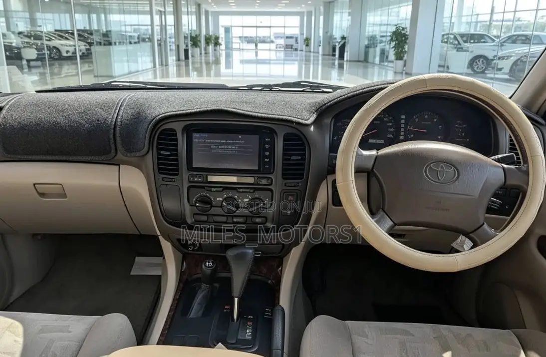 Toyota Land Cruiser 2007 White
