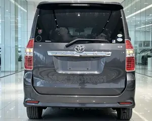 Toyota Noah 2009 Gray