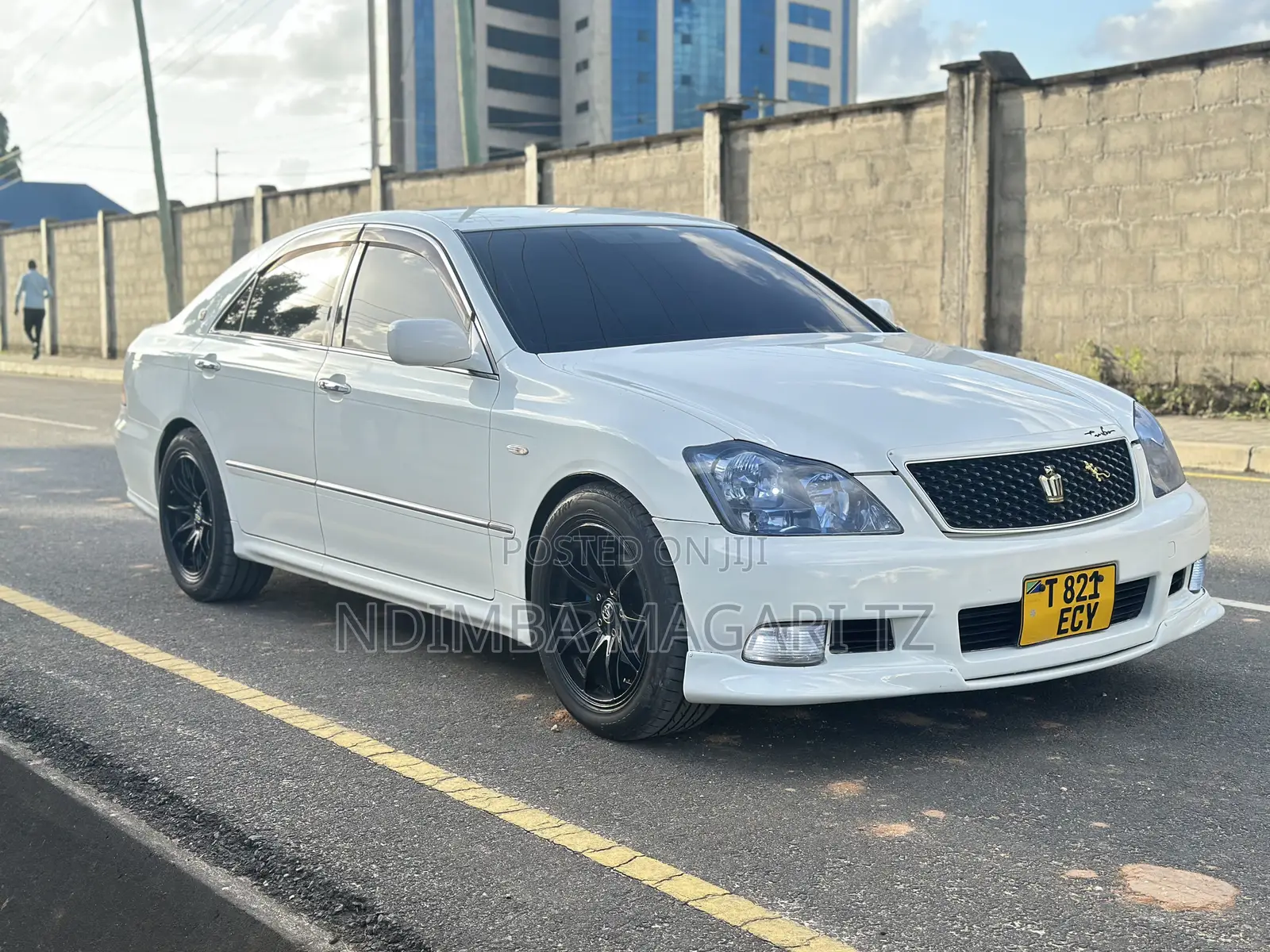 Toyota Crown Royale 2005 White