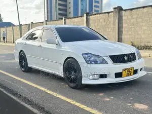 Toyota Crown Royale 2005 White