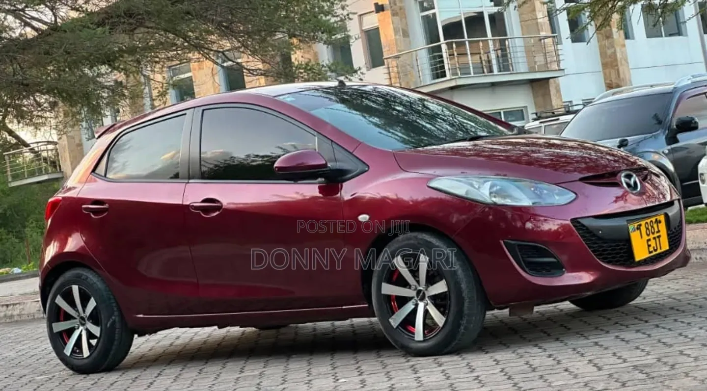 Mazda Demio 2012 Maroon