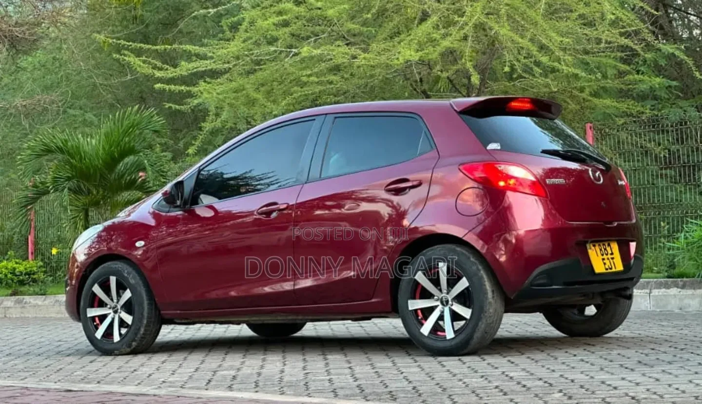 Mazda Demio 2012 Maroon
