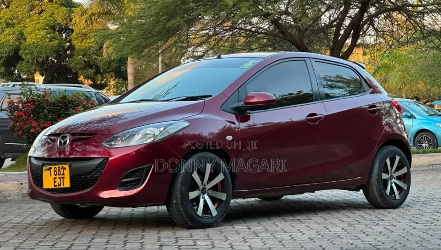 Mazda Demio 2012 Maroon