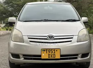 Toyota Corolla Spacio 2004 Silver