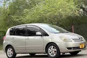 Toyota Corolla Spacio 2004 Silver