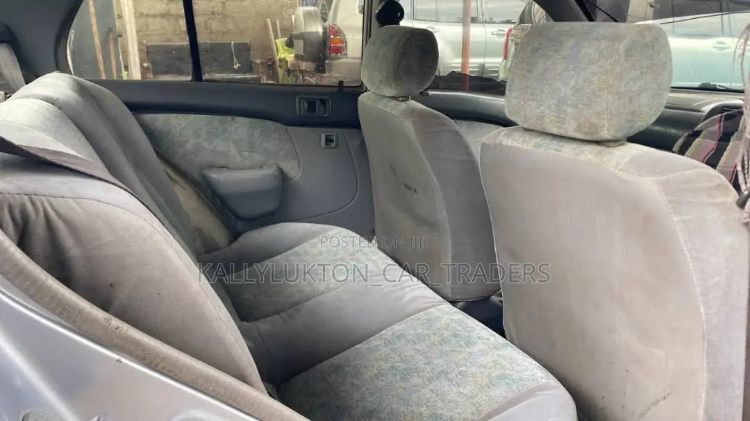 Toyota Starlet 2000 Silver