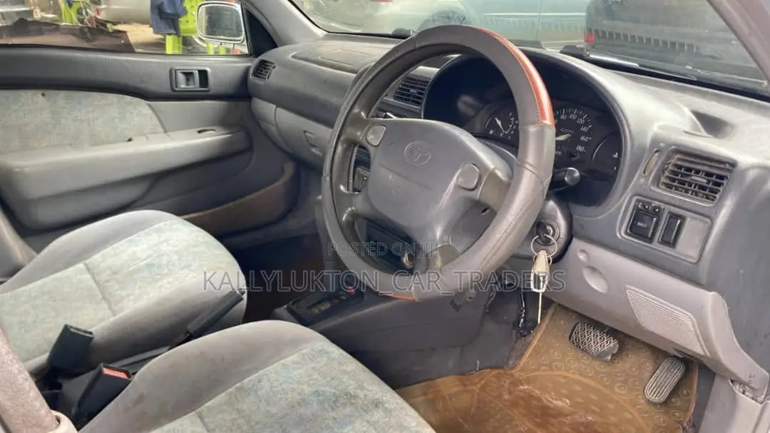 Toyota Starlet 2000 Silver