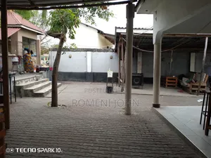 Bar Yenye Eneo Sqmita 800 Inauzwa Ukonga Kwa Mkolemba.