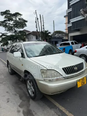 Toyota Harrier 2000 White