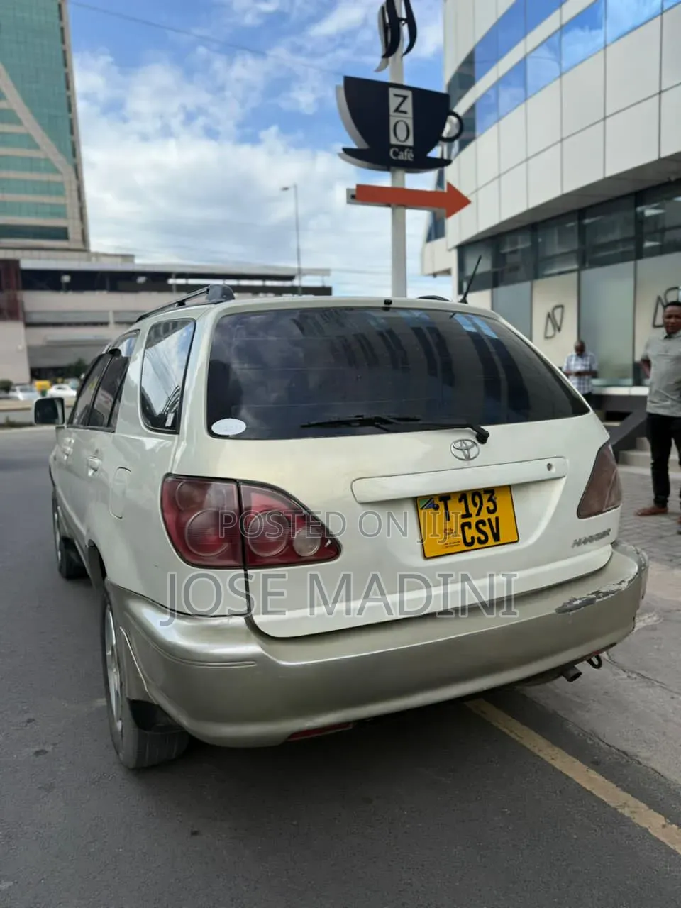 Toyota Harrier 2000 White