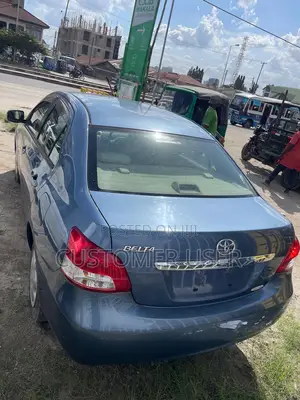 Toyota Belta 2007 Blue