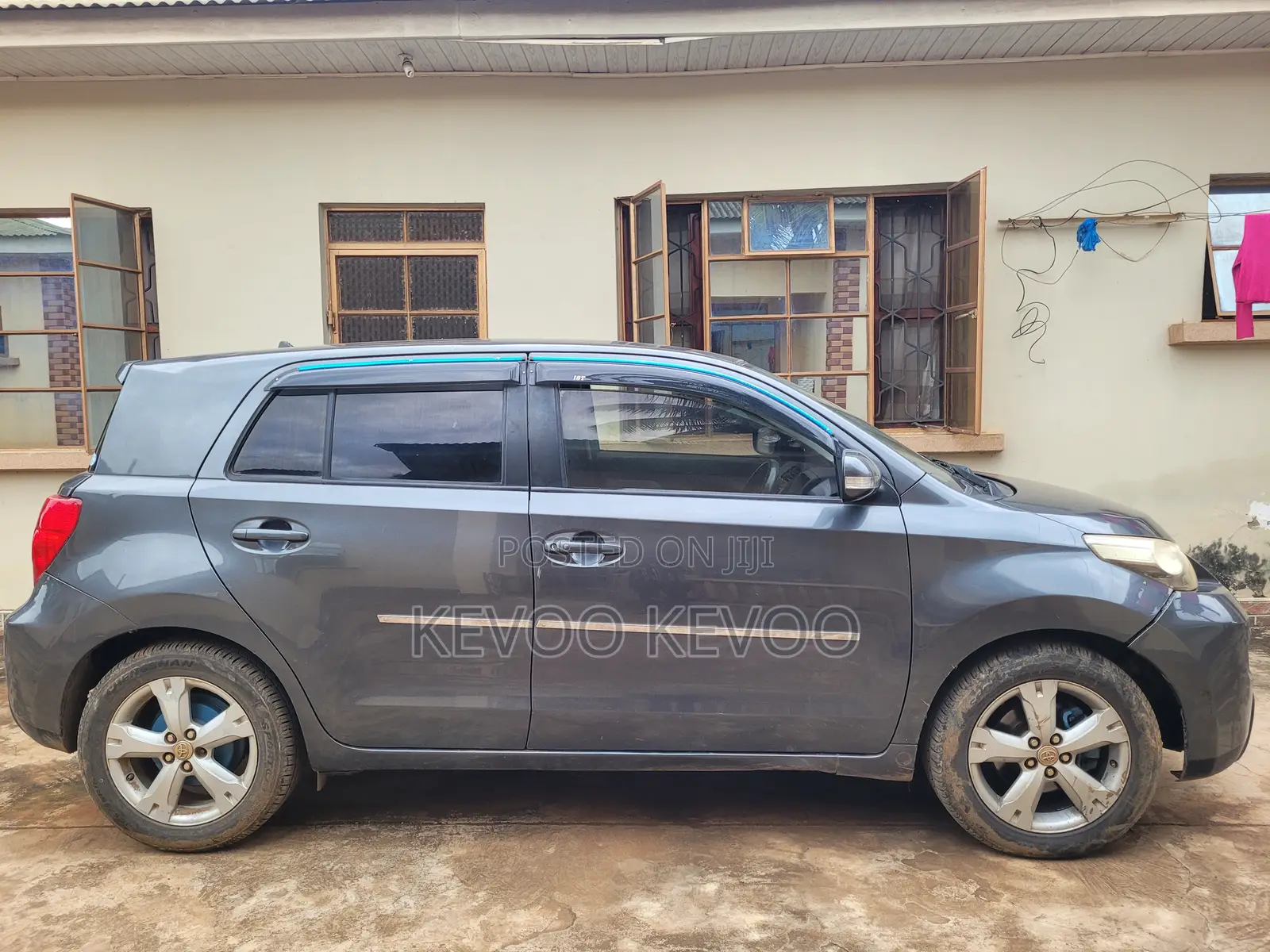 Toyota IST 2010 Gray
