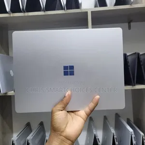 New Laptop Microsoft Surface Go 8GB Intel Core i5 SSD 256GB