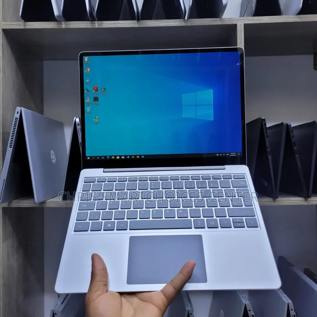 New Laptop Microsoft Surface Go 8GB Intel Core i5 SSD 256GB