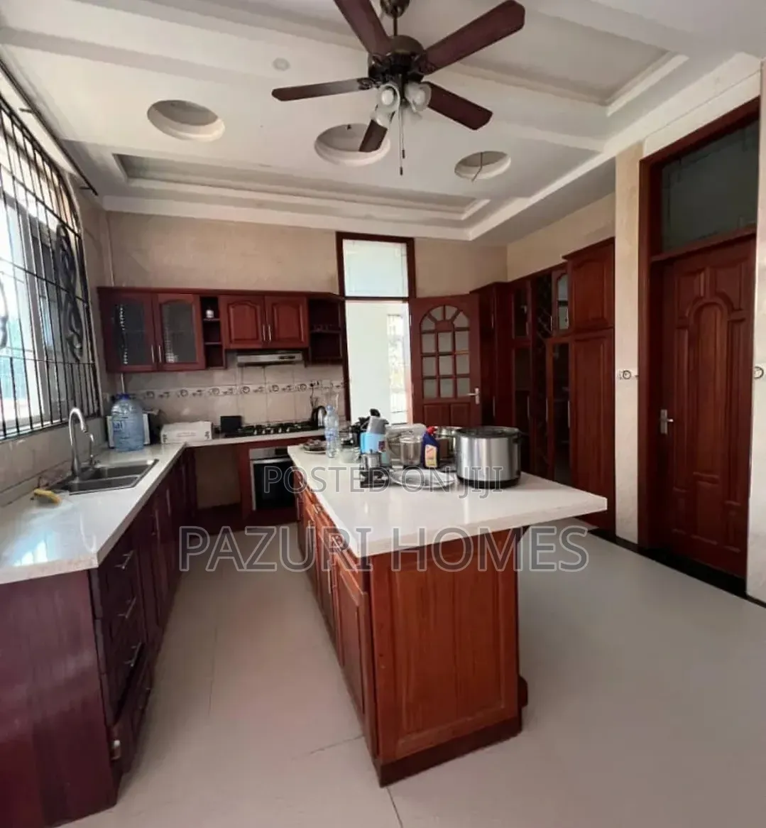 6bdrm Bungalow in Mbezi Beach for sale