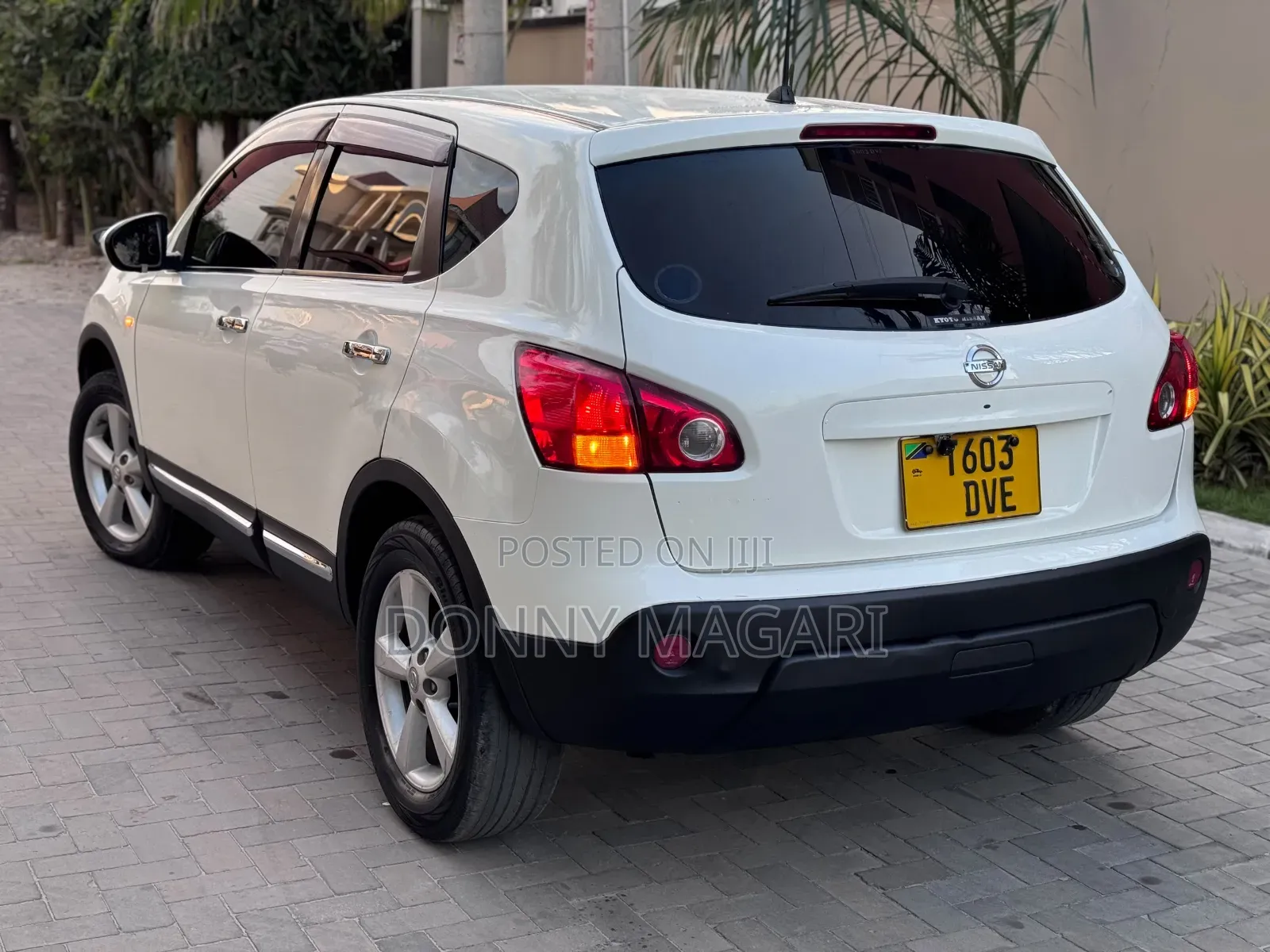 Nissan Dualis 2011 White