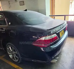 Toyota Crown 2009 Maroon