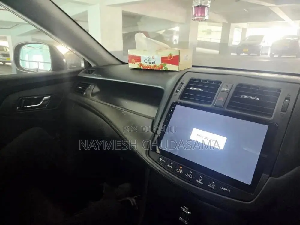 Toyota Crown 2009 Maroon