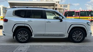 New Toyota Land Cruiser 2025 White