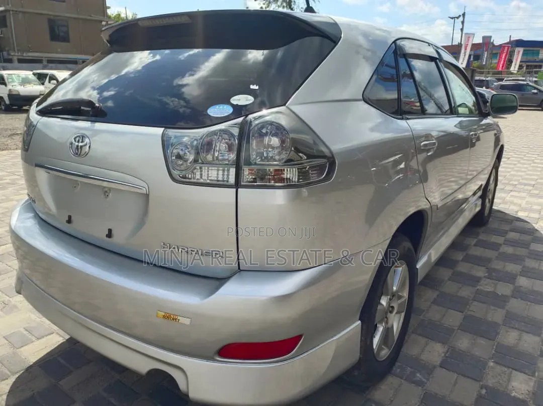 Toyota Harrier 2002 Silver