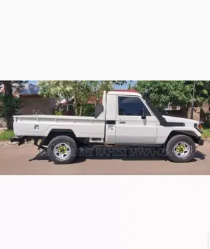 Toyota Land Cruiser 1999 White