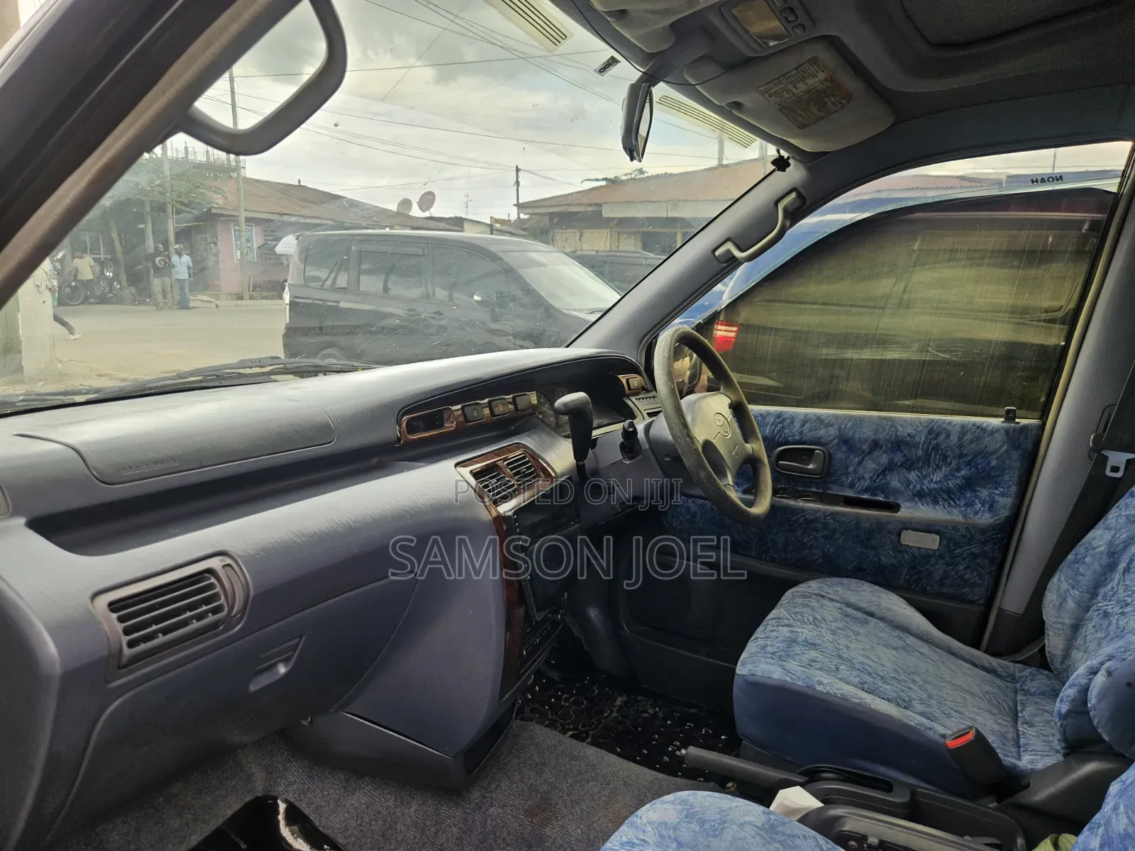 Toyota Noah 2002 Black