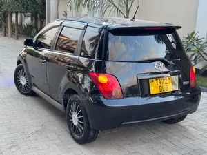 Toyota IST 2003 Black