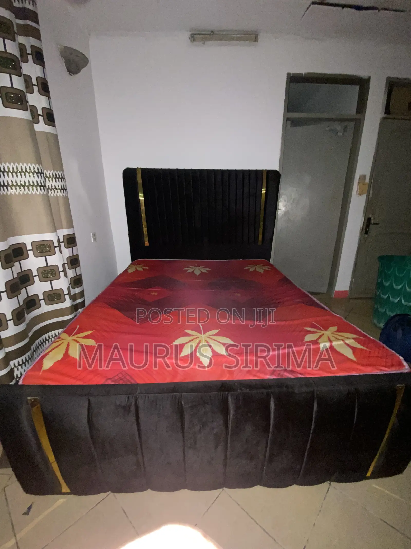 Kitanda 5*6 Na Godoro Lake