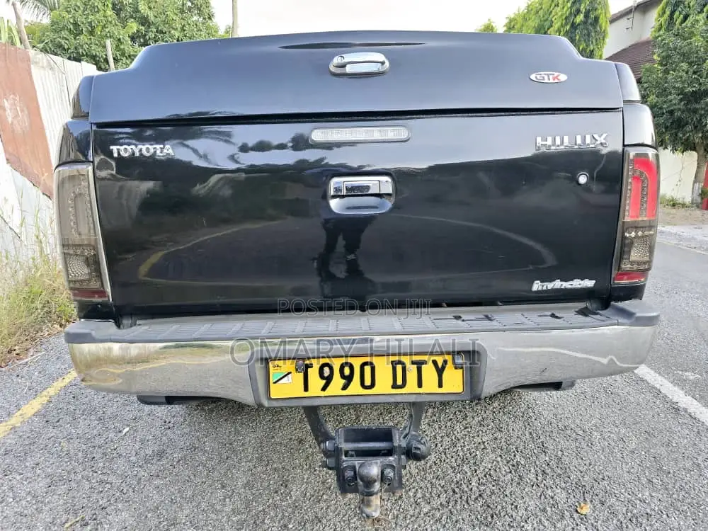 Toyota Hilux 2007 Black