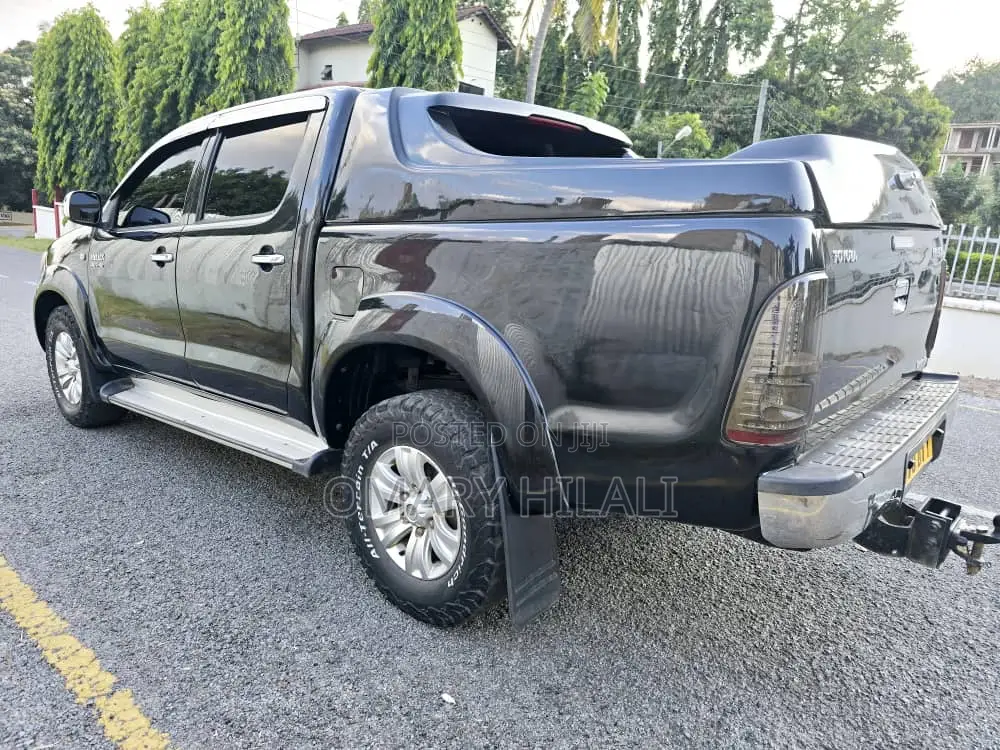 Toyota Hilux 2007 Black