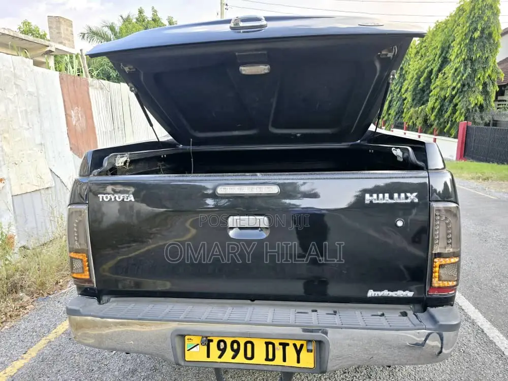 Toyota Hilux 2007 Black