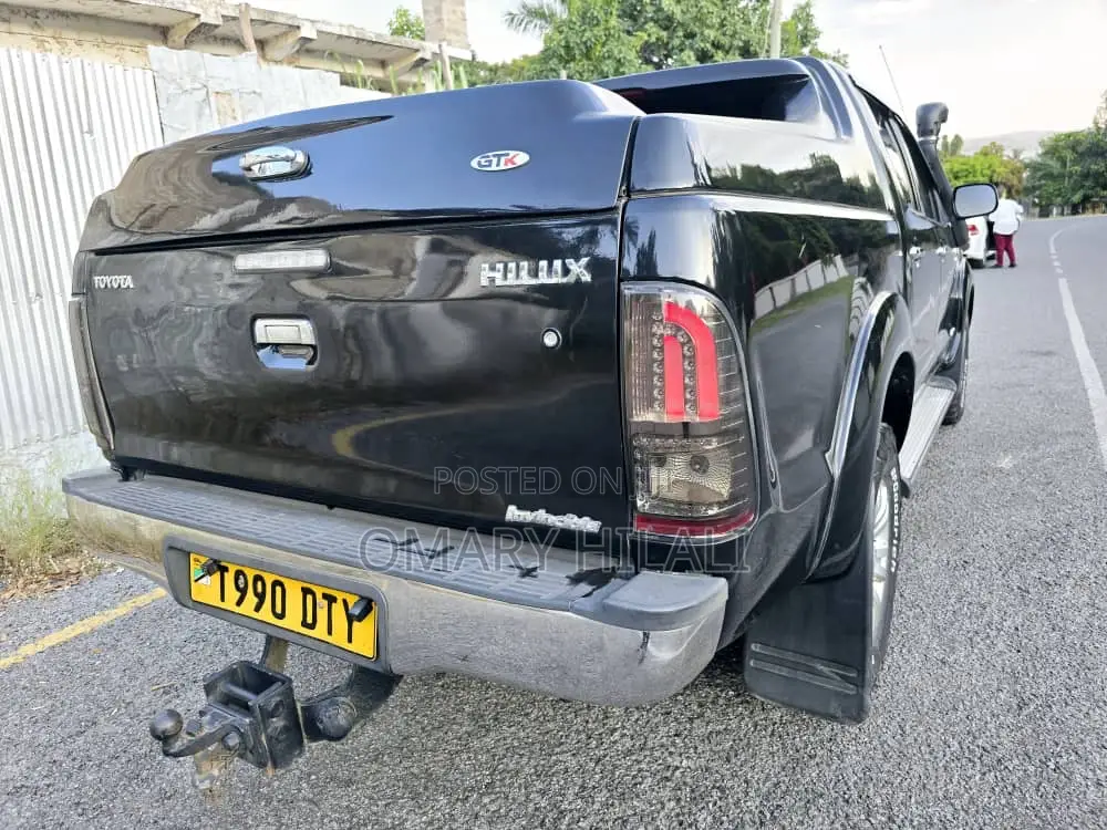 Toyota Hilux 2007 Black