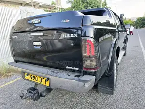 Toyota Hilux 2007 Black