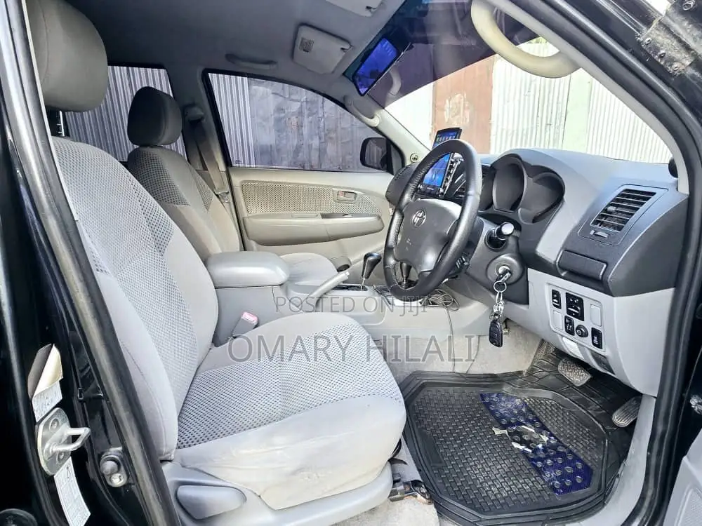 Toyota Hilux 2007 Black