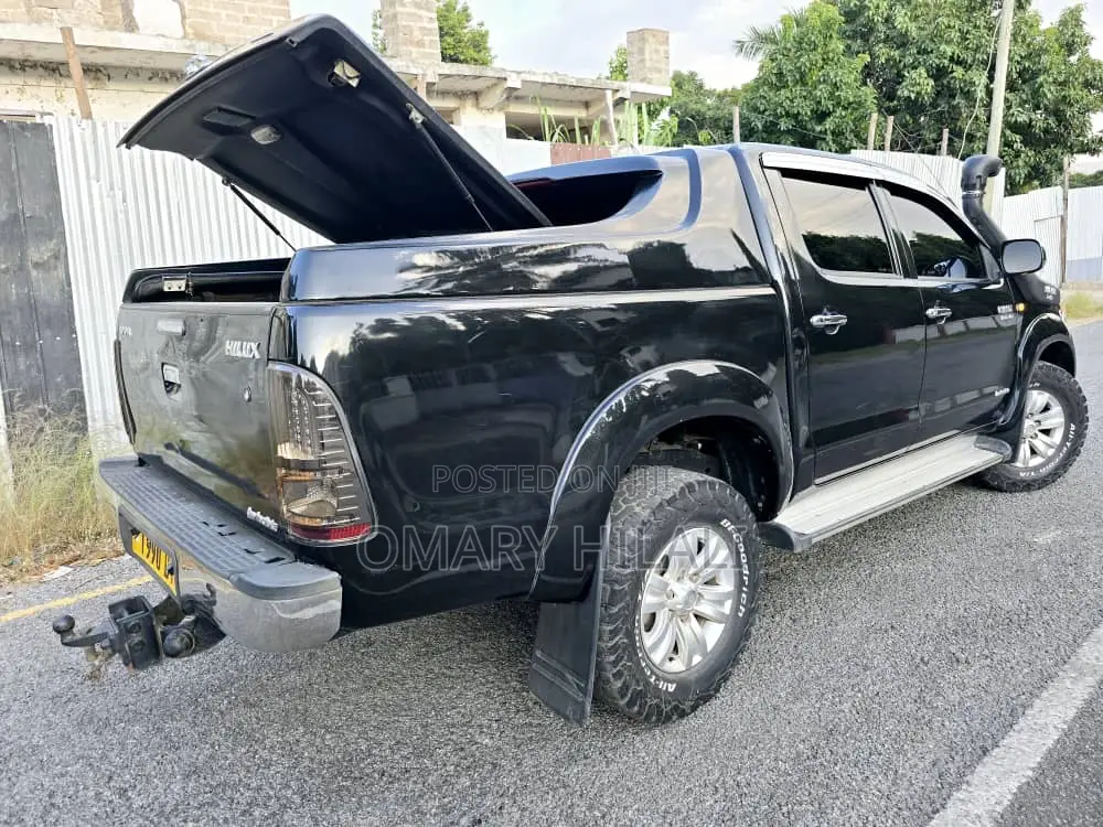 Toyota Hilux 2007 Black