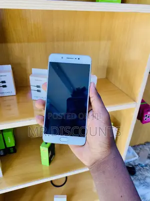 Vivo Y93 128 GB Gold