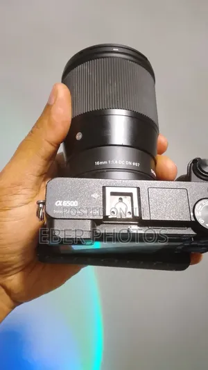 !!Sony A6500 Camera ()  With Lens