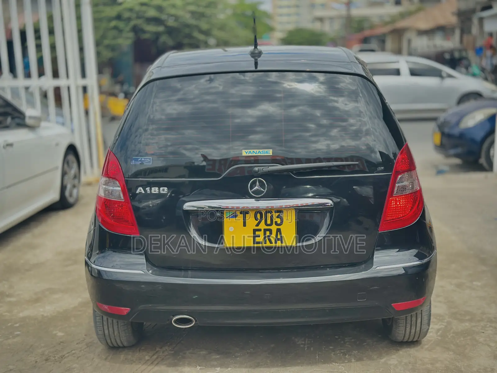 Mercedes-Benz A-Class 2011 Black