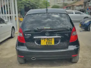Mercedes-Benz A-Class 2011 Black