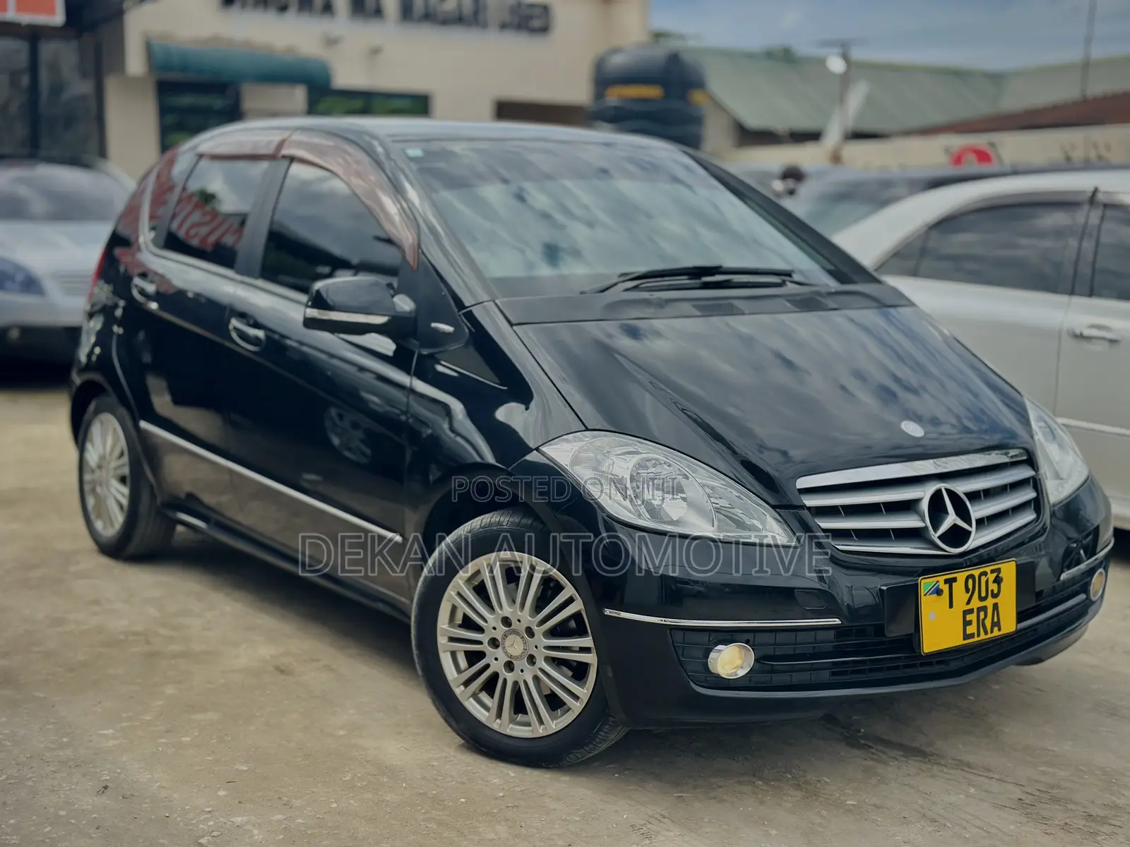 Mercedes-Benz A-Class 2011 Black