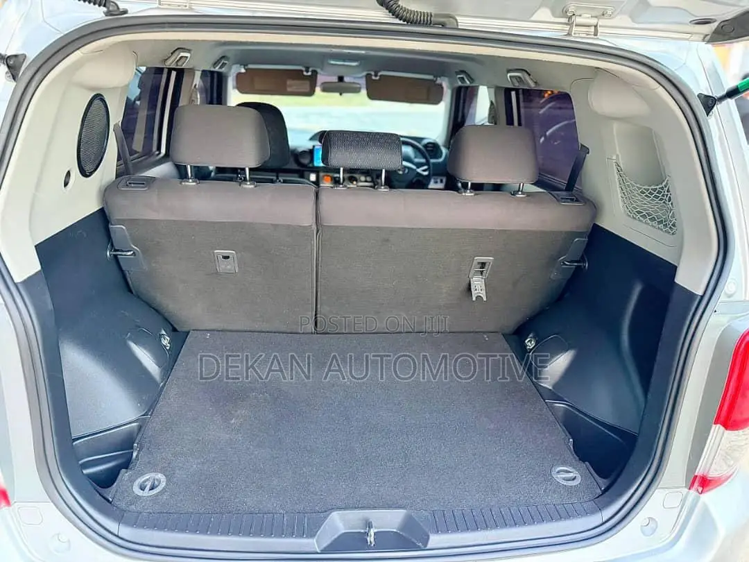 Toyota Corolla Rumion Hatchback 1.5 FWD 2009 Silver