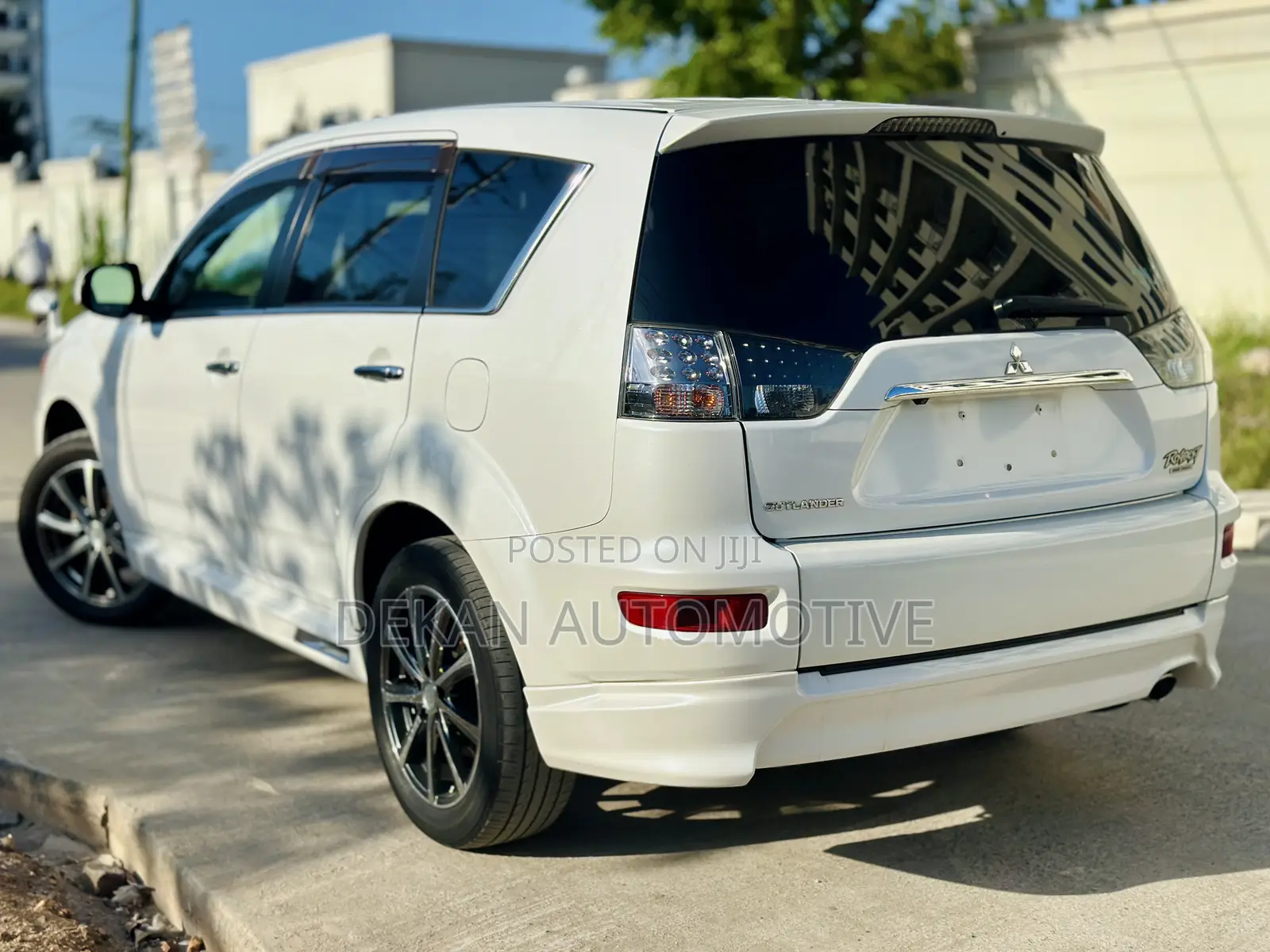 Mitsubishi Outlander Sport ES 2011 White
