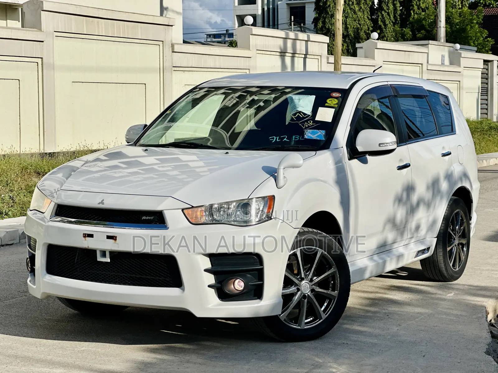 Mitsubishi Outlander Sport ES 2011 White