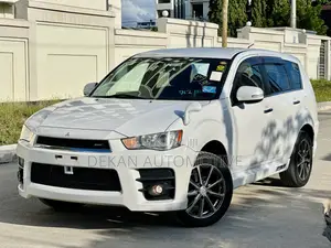 Mitsubishi Outlander Sport ES 2011 White