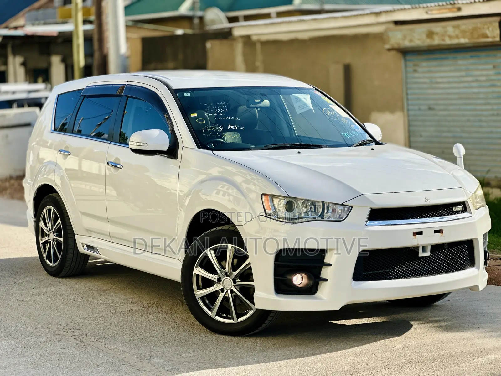 Mitsubishi Outlander Sport ES 2011 White